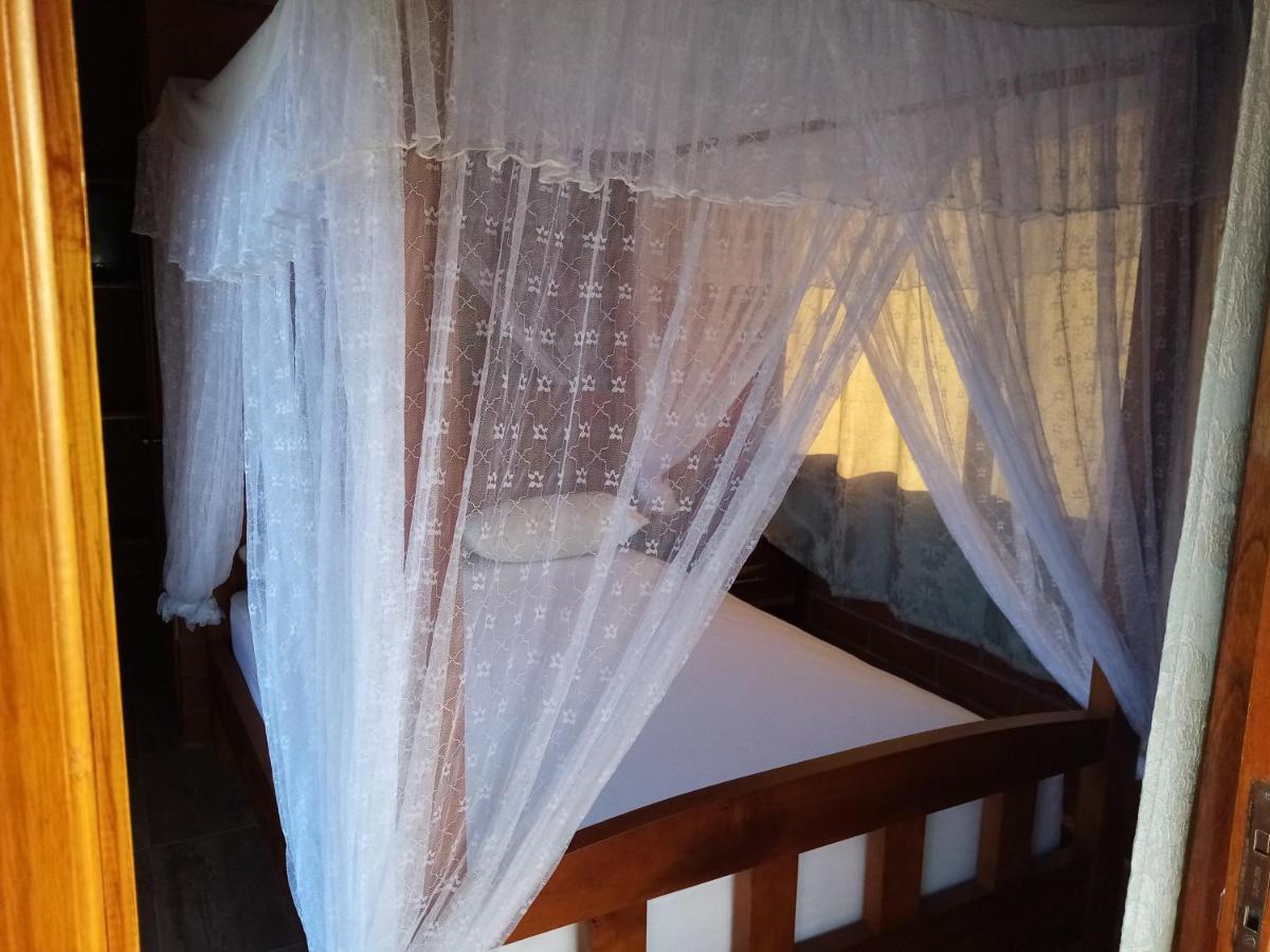 Marybutch Hotel Manglaralto Luaran gambar
