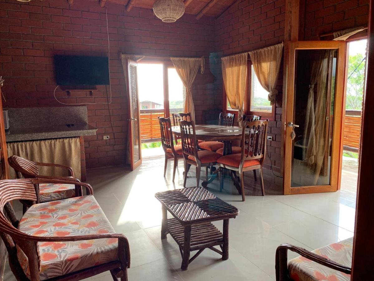 Marybutch Hotel Manglaralto Luaran gambar