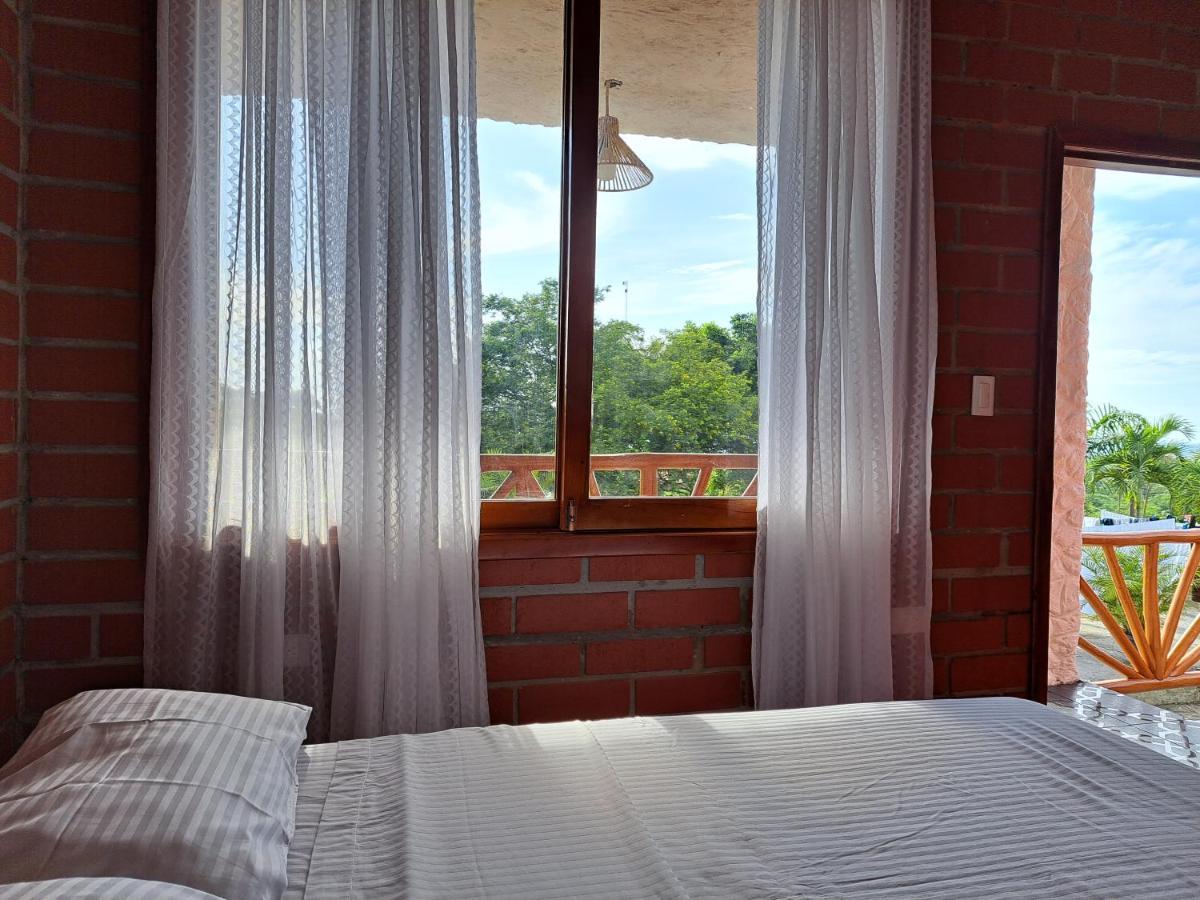 Marybutch Hotel Manglaralto Luaran gambar