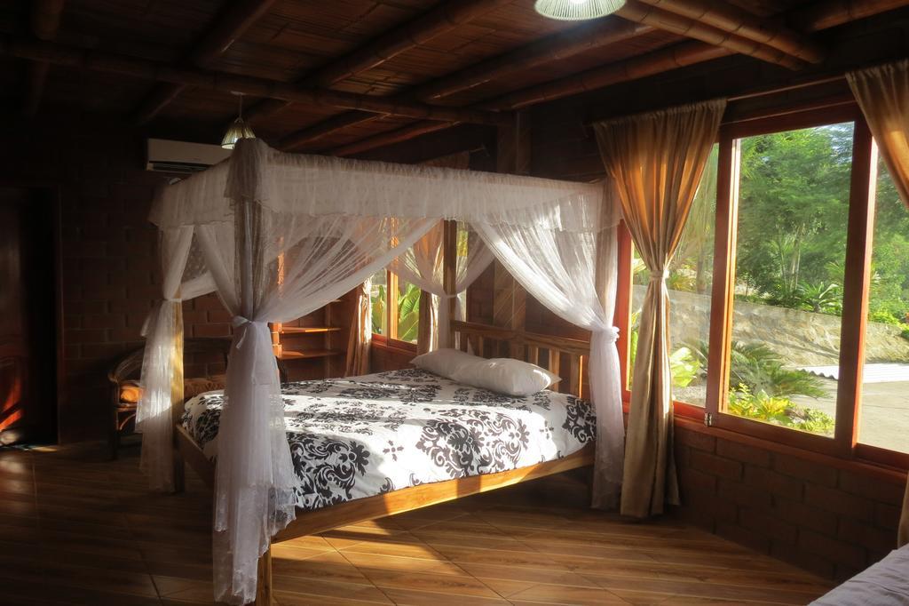 Marybutch Hotel Manglaralto Luaran gambar