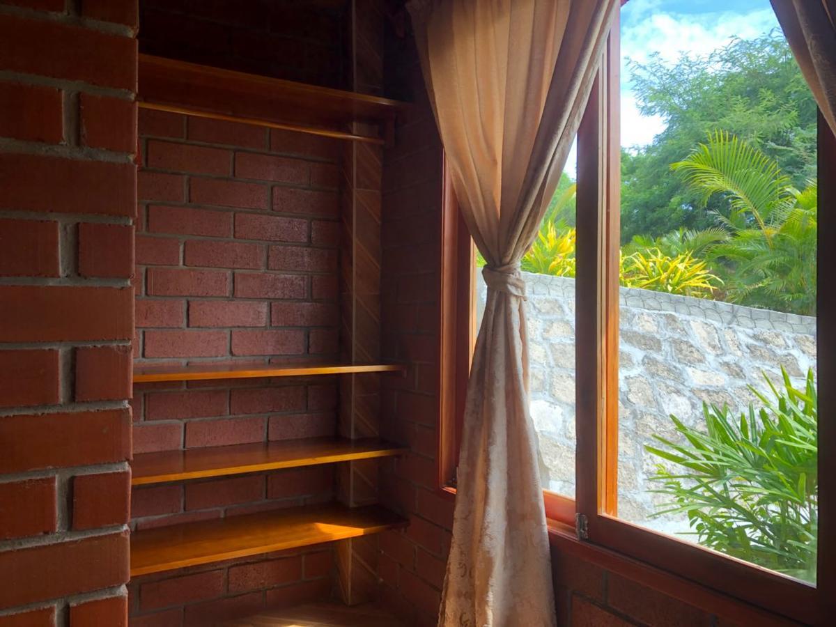 Marybutch Hotel Manglaralto Luaran gambar